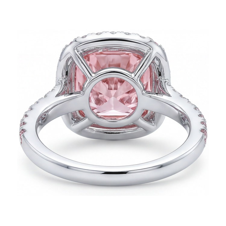 Bague en diamant rose taille coussin 4,5 carats