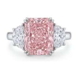 Bague diamant rose 4,5 carats taille radiant