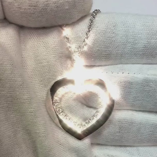 Collier pendentif en forme de coeur avec diamants ronds de 1.6 ct