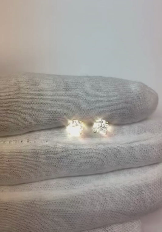 Boucles d'oreilles diamants ronds taille brillant 3.00 carats or jaune 14K