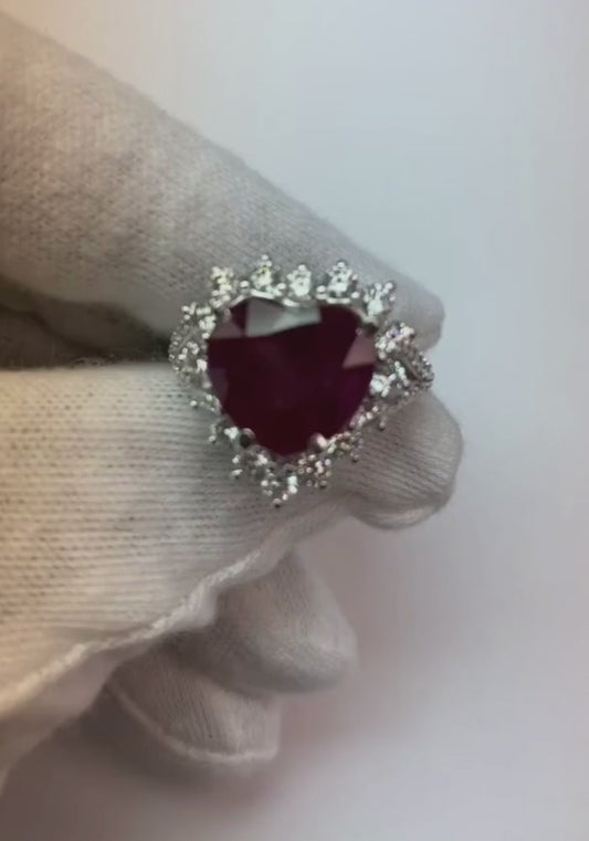 10.75 carats en forme de coeur rouge rubis Aaa avec bague en diamant