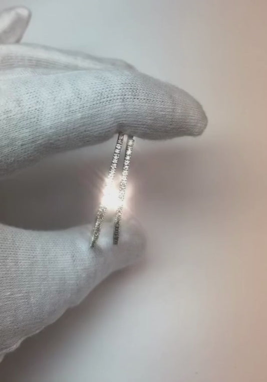 Boucle d'oreille en or blanc 14K avec diamant brillant rond de 1,5 carat