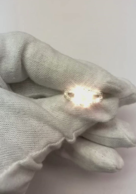 Bague de fiançailles en diamant de 1.75 carat avec accents en or blanc 14K