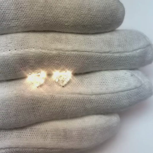Boucles d'oreilles clous d'oreilles diamants scintillants en forme de coeur 2 carats or blanc
