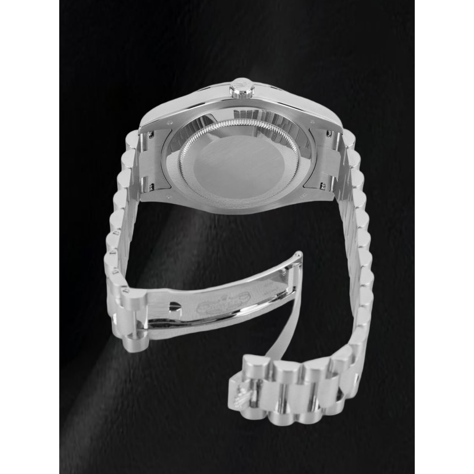 Rolex 41 mm Day-Date II 218239 Cadran Chocolat Chiffres Romains Bracelet President en Or Blanc 18 Carats