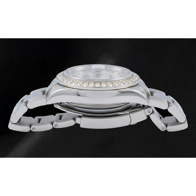 Rolex Datejust 116300 41 mm Montre en Acier Inoxydable avec Cadran Diamants en Nacre Blanche et Chiffres Romains