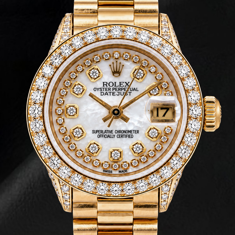 Rolex Datejust 6917 26 mm Montre en Or Jaune Cadran Diamants en Nacre Blanche avec Filet de Diamants