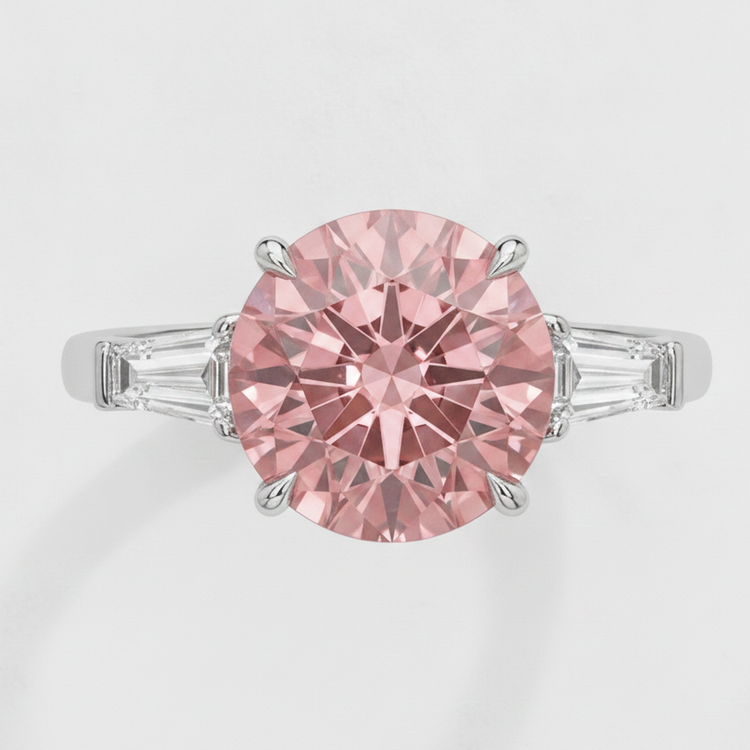 Bague trois pierres en platine avec véritable saphir Padparadscha rond de 3,1 carats et baguettes blanches