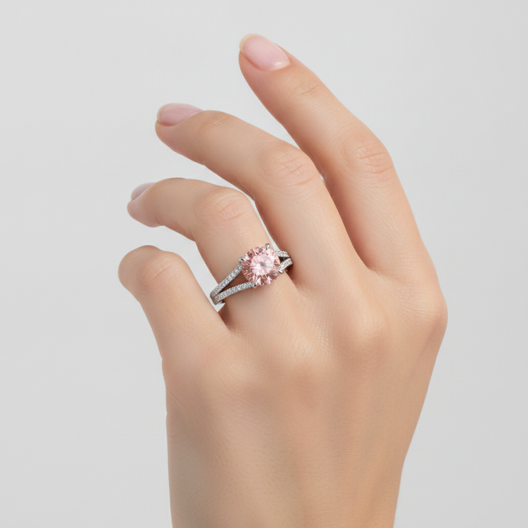 Bague de Fiançailles Saphir Padparadscha Pêche Naturel Rond 2,6 Carats, Anneau Fendu, Or Blanc 14K