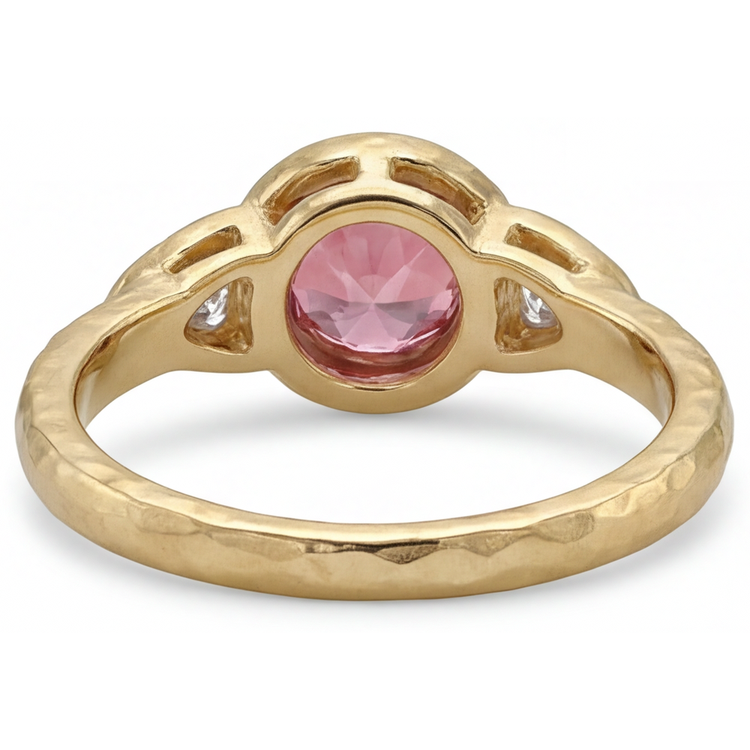 Bague Padparadscha trois pierres en Or Jaune 14 carats, saphir rond naturel de 2,6 carats et trilliants blancs, lunette