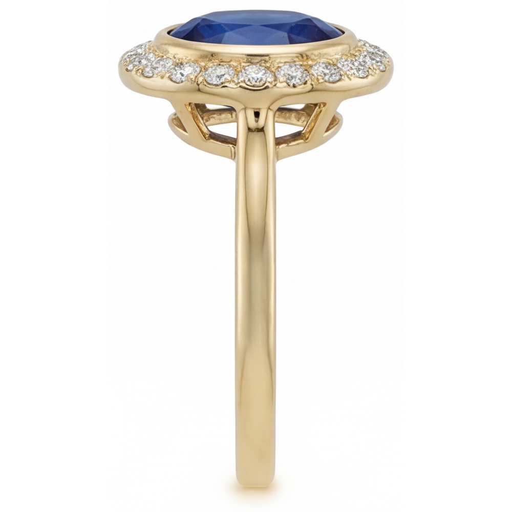 Taille Ovale Saphir Bleu Royal bague en Or 14K Jaune – vue de profil