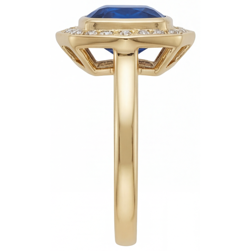 Saphir Bleu Royal Bague Pierre Précieuse 5,75 carats Or Jaune 14 Carats – vue d'angle