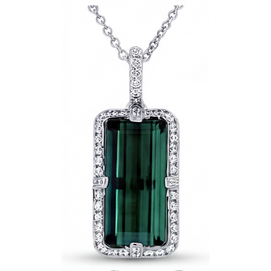 Haut de gamme Tourmaline Fine Pendentif Gemme 4,75 carats – vue de face