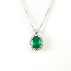 7.50 ct. Collier chaîne avec pendentif émeraude verte et diamants