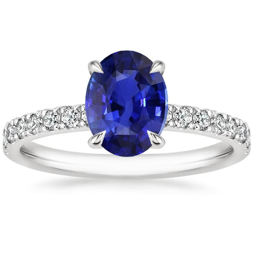 alliance solitaire saphir bleu avec accents de diamants 4.50 carats