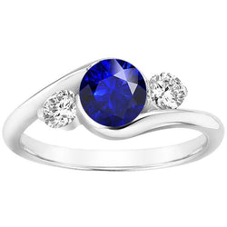 Bague Diamant Rond 3 Pierres Saphir 2.50 Carats Style Bypass Or 14K