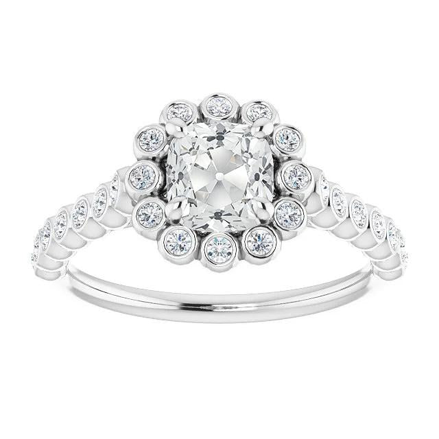 Bague Halo Cushion Old Cut Diamond avec accents sertis clos 6,50 carats - HarryChadEnt.FR