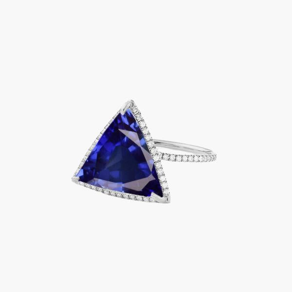 Bague Halo de Diamants en Forme de Trillion Saphir Bleu Foncé 4 Carats - HarryChadEnt.FR