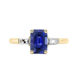 Bague Or Jaune Trois Pierres Saphir Bleu Emeraude 2.50 Carats