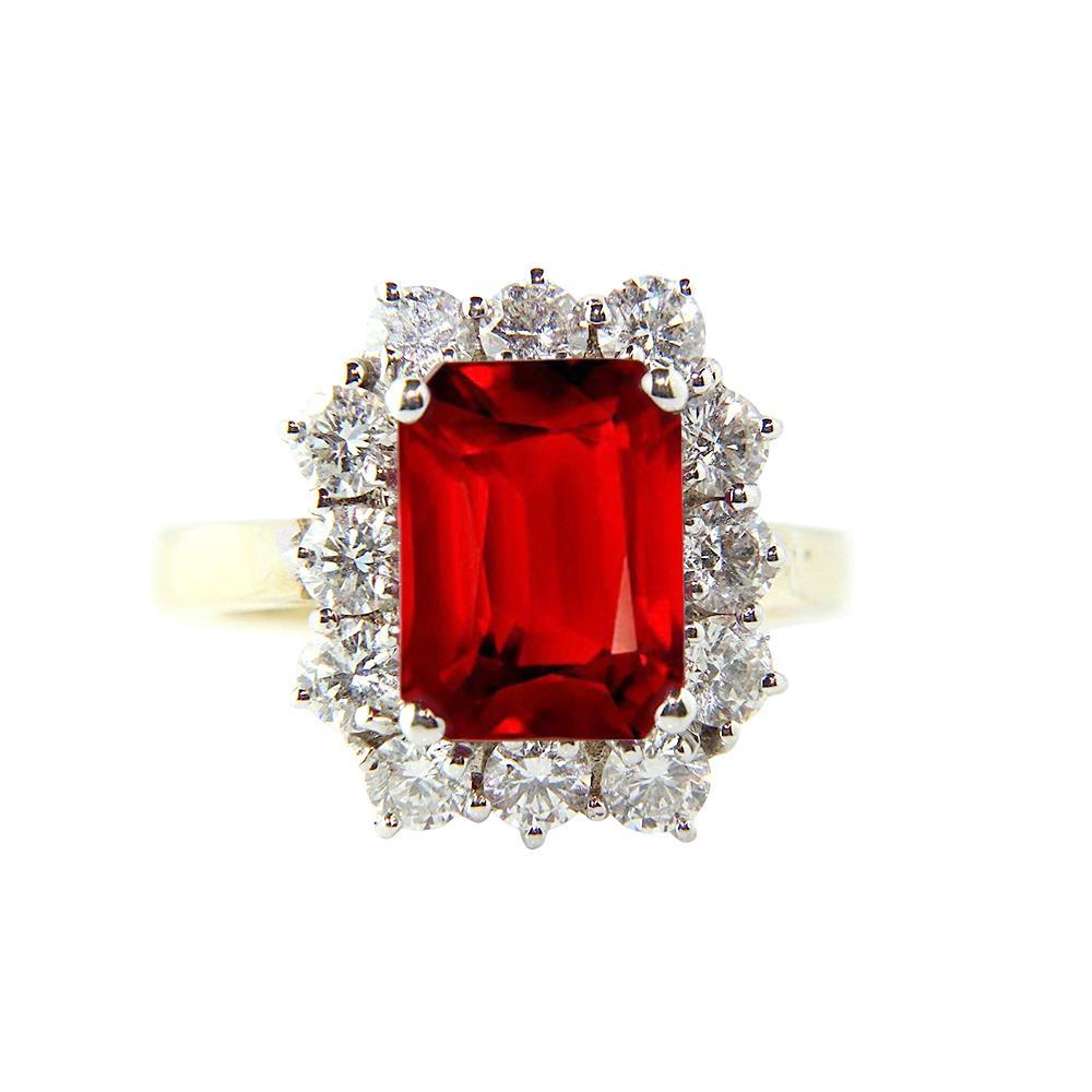 Bague Rubis Rouge Forme Émeraude Avec Diamants Ronds En Or 7.45 Carats - HarryChadEnt.FR