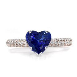 Bague Solitaire Coeur Saphir Bleu Avec Pavé De Diamants 3.50 Carats