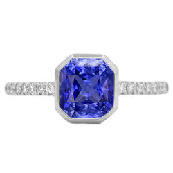 Bague avec diamants ronds et saphir de Ceylan sertie de 4 carats sertie d'accents