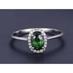 Bague de diamants halo d'émeraude verte ovale de 3.2 ct en or blanc 14 carats Nouveau - HarryChadEnt.FR