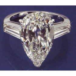 Bague de fiançailles diamant en forme de poire 2.11 carats trois pierres