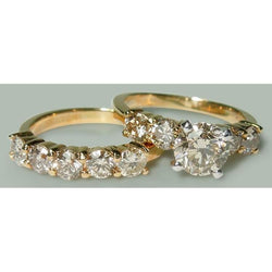 Bague de fiançailles diamants ronds 3.51 ct sertie d'or jaune