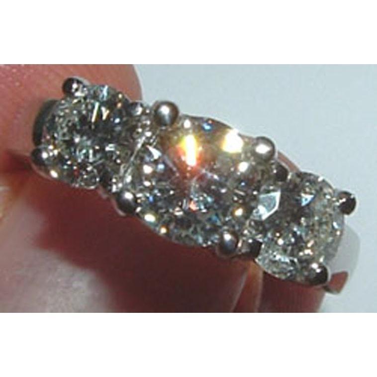 Bague de fiançailles en diamant véritable à trois pierres de taille idéale de 3.01 carats - HarryChadEnt.FR