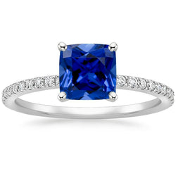 Bague diamant coussin saphir bleu avec accents sertis pavé 2.75 carats