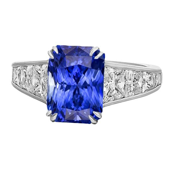 Bague en pierres précieuses Radiant Sapphire Channel Set Trapèze Diamonds 5 carats - HarryChadEnt.FR