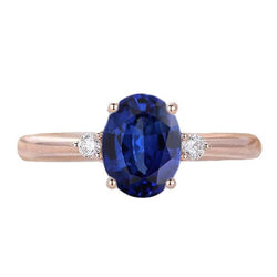 Bague saphir taille ovale 3 pierres avec petits diamants ronds 2.25 carats
