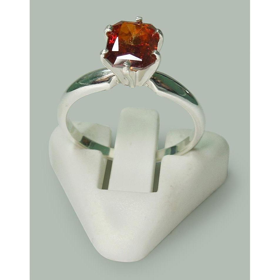 Bague solitaire en or blanc 14 carats avec rubis rouge radieux sertie de griffes de 2 ct - HarryChadEnt.FR