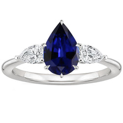 Bague trois pierres en or saphir de Ceylan taille poire et diamants 6.75 carats