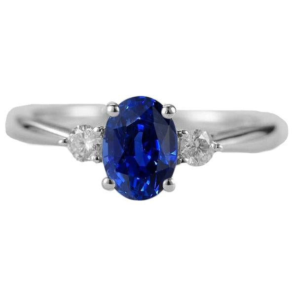 Bague trois pierres ovale saphir de Ceylan et diamant rond 2.50 carats - HarryChadEnt.FR