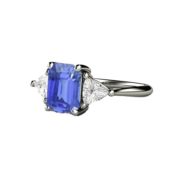 Bague trois pierres saphir bleu. émeraude et trillion de diamants 2.50 carats - HarryChadEnt.FR