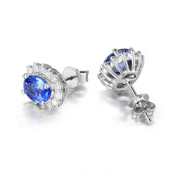 Boucles d'oreilles clous d'oreilles en tanzanite de 4.30 carats sertie de griffes en or - HarryChadEnt.FR