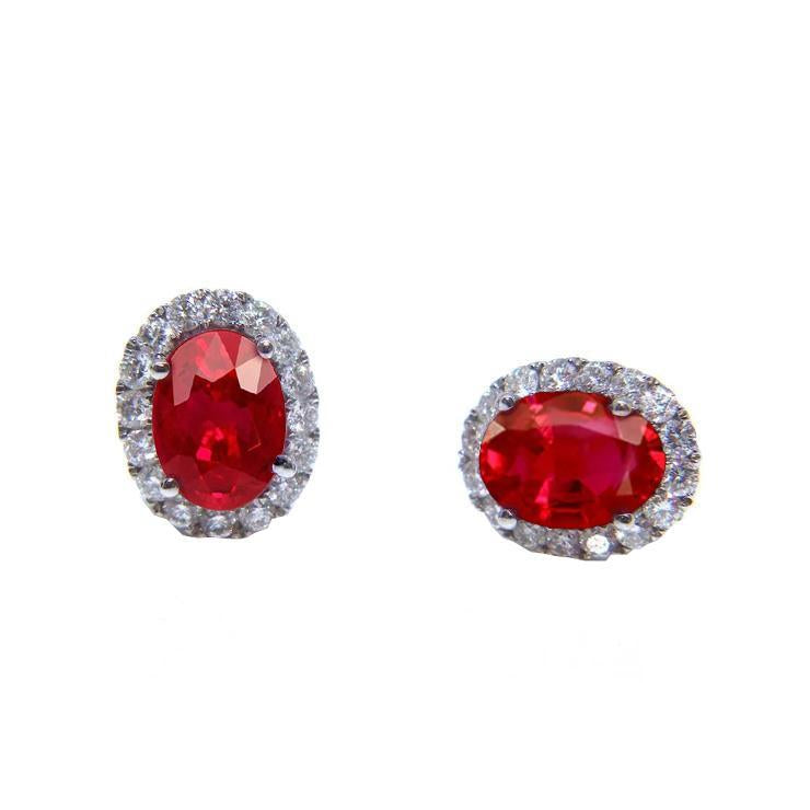 Boucles d'oreilles halo de diamants et rubis taille ovale rouge de 2.50 cts en or blanc 14K - HarryChadEnt.FR