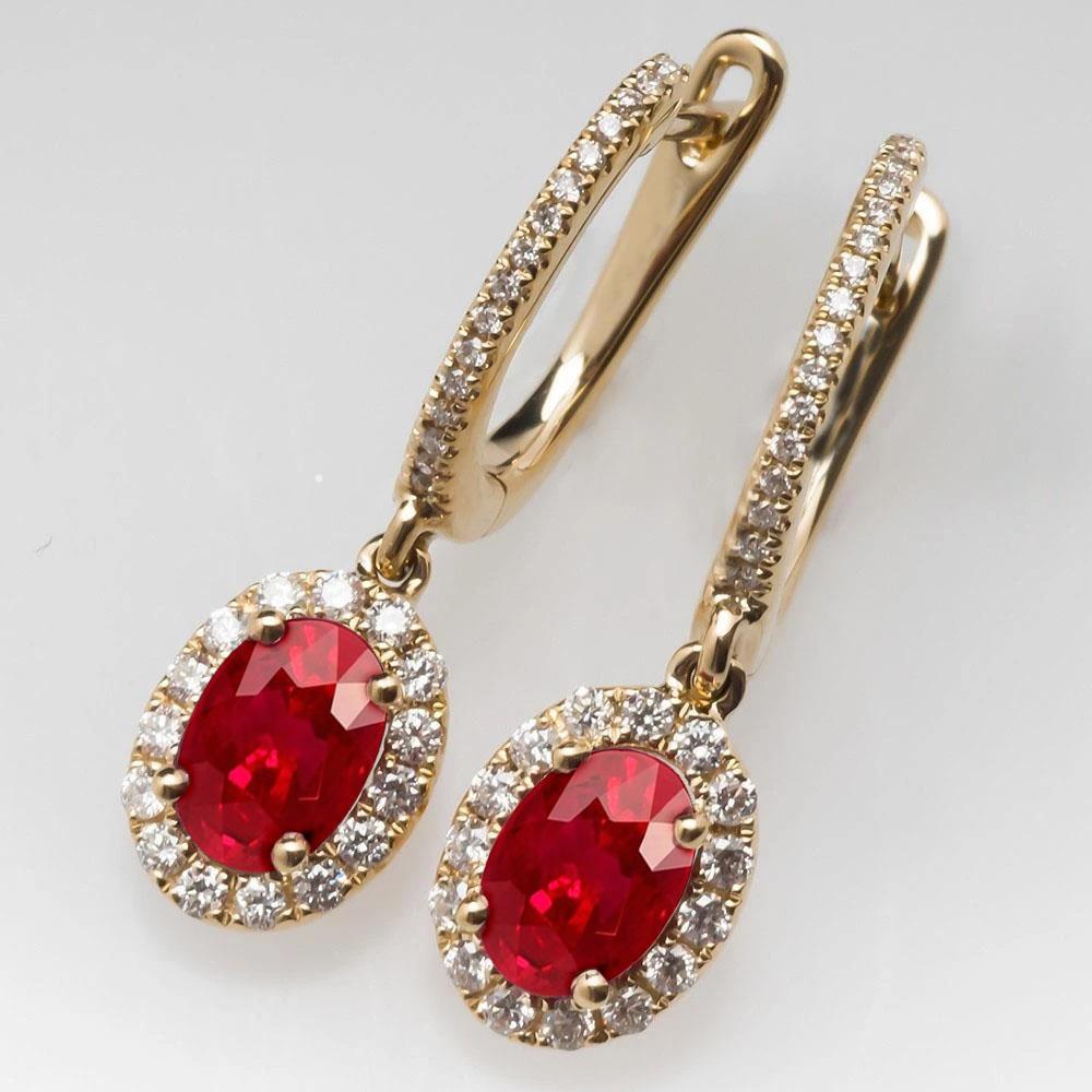 Boucles d'oreilles pendantes rubis ovales et diamants ronds 9.50 carats or jaune 14K - HarryChadEnt.FR