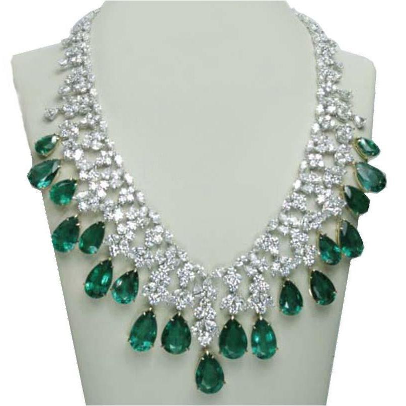 Collier Émeraude Verte Et Diamants Bijoux De Mariée 226.60 Carats - HarryChadEnt.FR