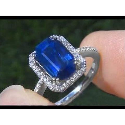 Saphir bleu taille émeraude de 2.70 carats avec bague en diamant en or blanc 14 carats - HarryChadEnt.FR